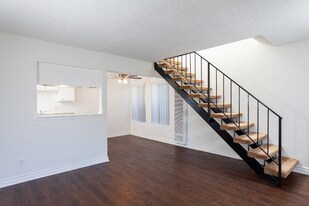 11102 Excelsior Dr in Norwalk, CA - Building Photo