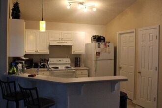 930 Lajolla Ln in Mary Esther, FL - Building Photo - Building Photo