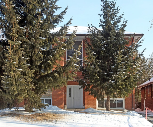 35 Primrose Ave in Toronto, ON - Building Photo - Building Photo