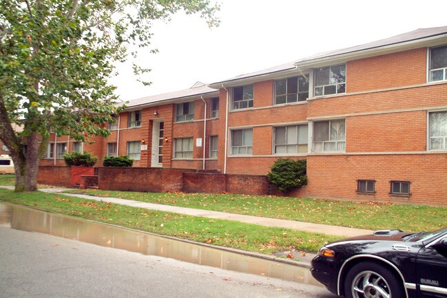 West Boston Apartments in Detroit, MI - Foto de edificio - Building Photo