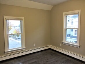 62 High St in Biddeford, ME - Building Photo - Building Photo