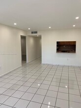 1555 W 44th Pl in Hialeah, FL - Building Photo - Building Photo
