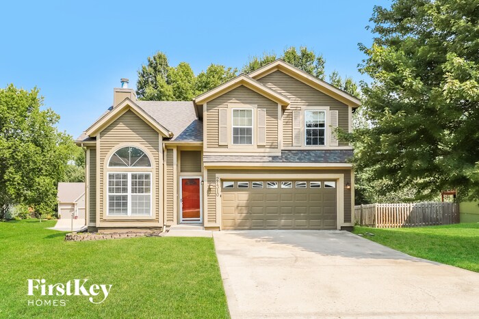 21310 W 51st Terrace in Shawnee, KS - Building Photo