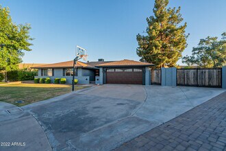 4026 S Holbrook Ln in Tempe, AZ - Building Photo - Building Photo