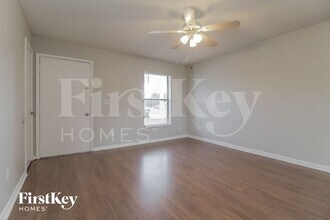 499 Lear St in Orlando, FL - Foto de edificio - Building Photo