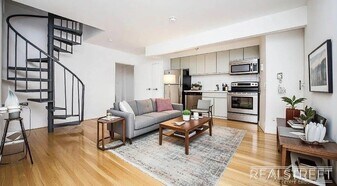 286 Stanhope St in Brooklyn, NY - Building Photo