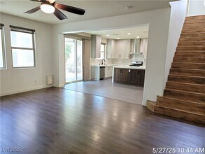 343 Botanic Gardens Dr in Las Vegas, NV - Building Photo - Building Photo