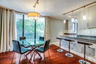 2201 New Hampshire Ave NW in Washington, DC - Building Photo - Building Photo