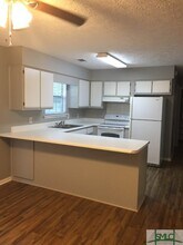131 Robinson Loop in Richmond Hill, GA - Building Photo - Building Photo