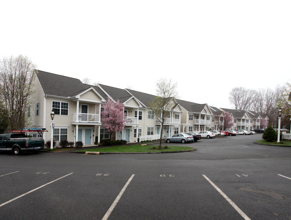 The Village at Hunter's Ridge in Unionville, CT - Building Photo