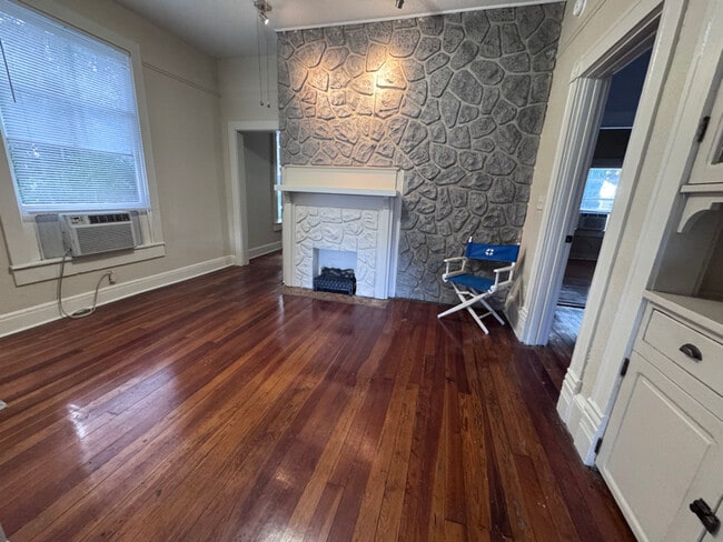 114 NE Tuscawilla Ave in Ocala, FL - Foto de edificio - Building Photo