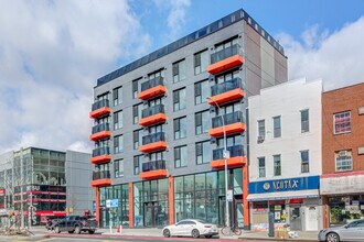 10107 Northern Blvd in Corona, NY - Building Photo - Building Photo
