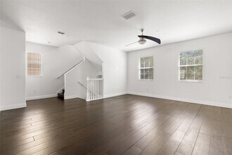 10144 Arbor Run Dr in Tampa, FL - Building Photo - Building Photo