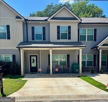 193 Camellia Ct in Jackson, GA - Building Photo