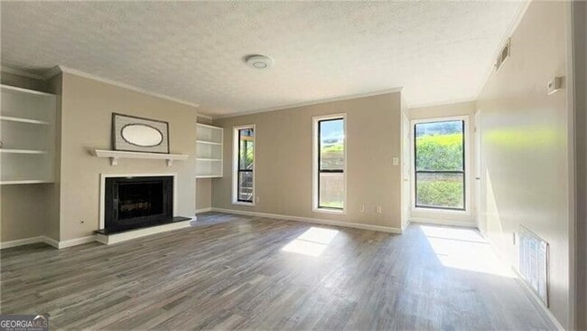 property at 401 Park Ridge Cir