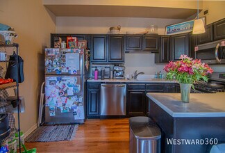 1114 W Hubbard St in Chicago, IL - Building Photo - Building Photo