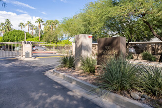 Devonshire Condominiums in Phoenix, AZ - Building Photo - Building Photo