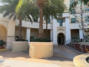 610 Clematis St in West Palm Beach, FL - Foto de edificio - Building Photo