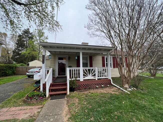 2211 Westmoreland St in Falls Church, VA - Building Photo - Building Photo