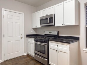 5746 N Winthrop Ave in Chicago, IL - Building Photo - Building Photo