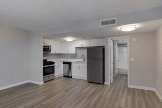 Mark at 87 Apartments in Mesa, AZ - Building Photo - Interior Photo