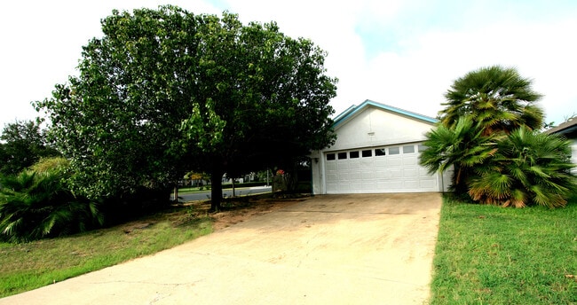 3748 Marielene Cir in College Station, TX - Building Photo - Building Photo