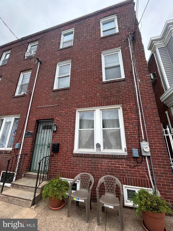 3030 Edgemont St in Philadelphia, PA - Building Photo - Building Photo
