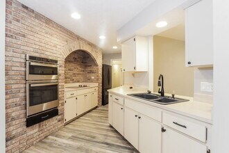 10314 Ashley Oaks Dr in Riverview, FL - Building Photo - Building Photo