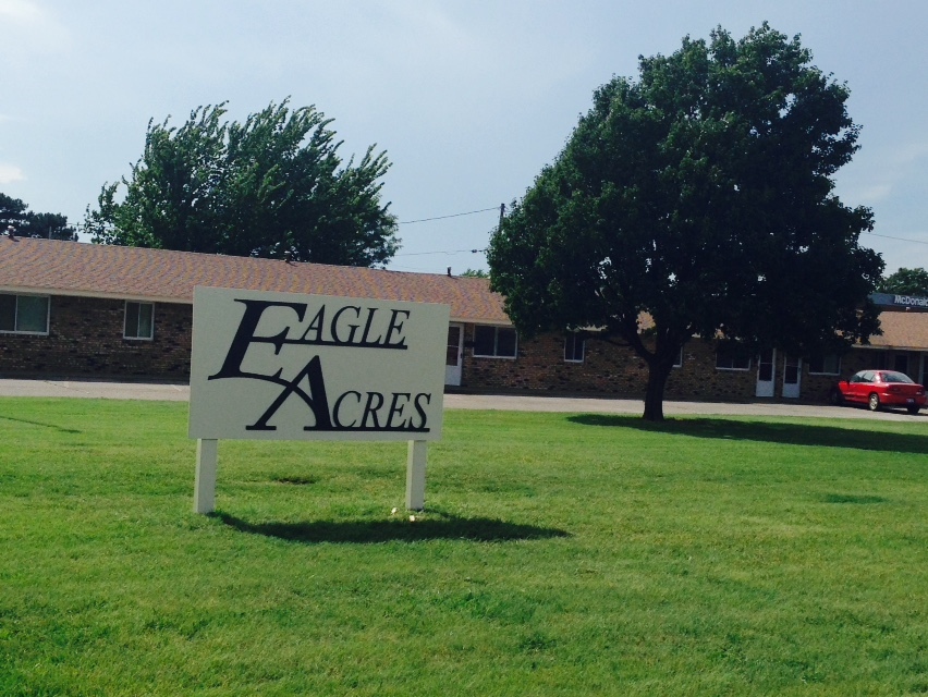 501 N Thompson St in Kingman, KS - Foto de edificio