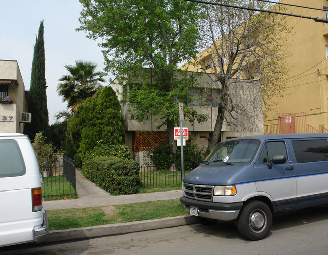 8341 Cedros Ave in Van Nuys, CA - Building Photo - Building Photo