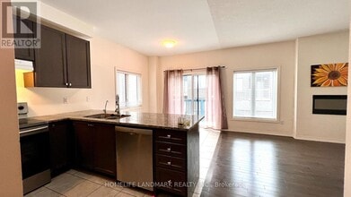 83 Tango Cres in Newmarket, ON - Building Photo - Building Photo