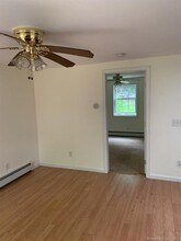 85 Elderkin Ave in Groton, CT - Building Photo - Building Photo