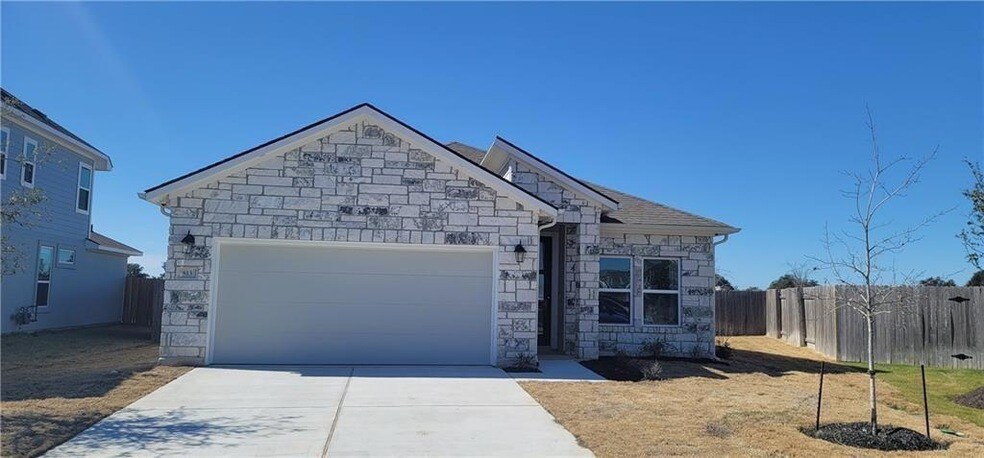 813 Vaughn St in Georgetown, TX - Building Photo