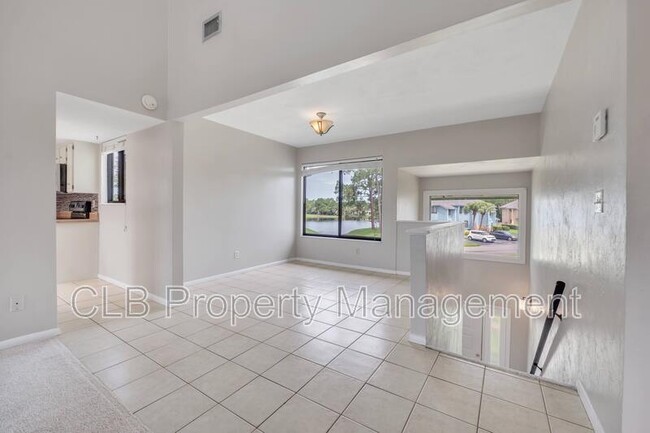 114 Blue Heron Dr in Daytona Beach, FL - Building Photo - Building Photo
