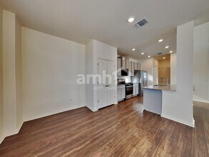 175 Pebble Creek Run in New Braunfels, TX - Building Photo - Building Photo