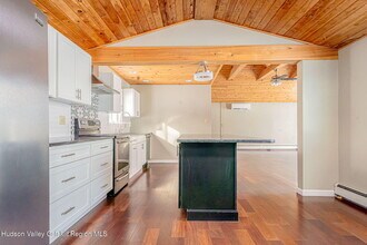 53 Stay Rd in Saugerties, NY - Building Photo - Building Photo