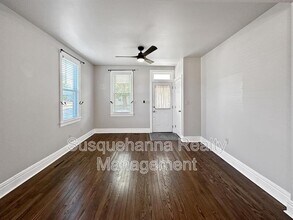 2871 Horseshoe Pike in Palmyra, PA - Foto de edificio - Building Photo