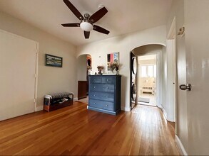 48 Hollis St in Newton, MA - Building Photo - Building Photo