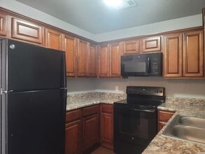 2021 Ingalls Ln in Alma, AR - Foto de edificio - Building Photo