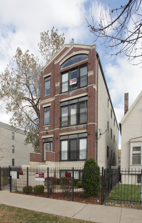 3933 S Indiana Ave in Chicago, IL - Foto de edificio