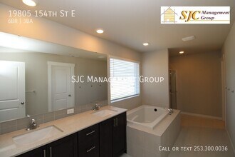 19805 154th St E in Bonney Lake, WA - Building Photo - Building Photo