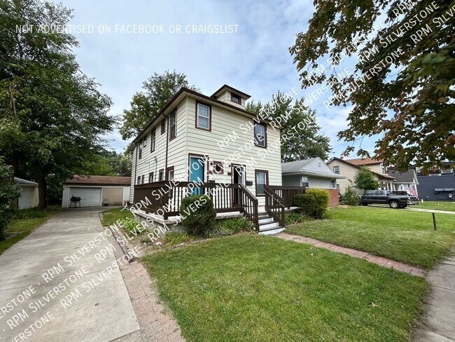 52 W Bernhard Ave in Hazel Park, MI - Building Photo - Building Photo