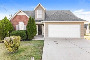 1137 Phelissa Dr in La Vergne, TN - Building Photo