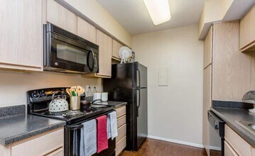 7100 Almeda Rd in Houston, TX - Building Photo - Building Photo
