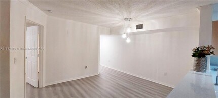 2433 Centergate Dr in Miramar, FL - Building Photo - Building Photo