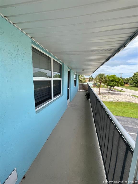 661 Hernando St in Fort Pierce, FL - Foto de edificio - Building Photo