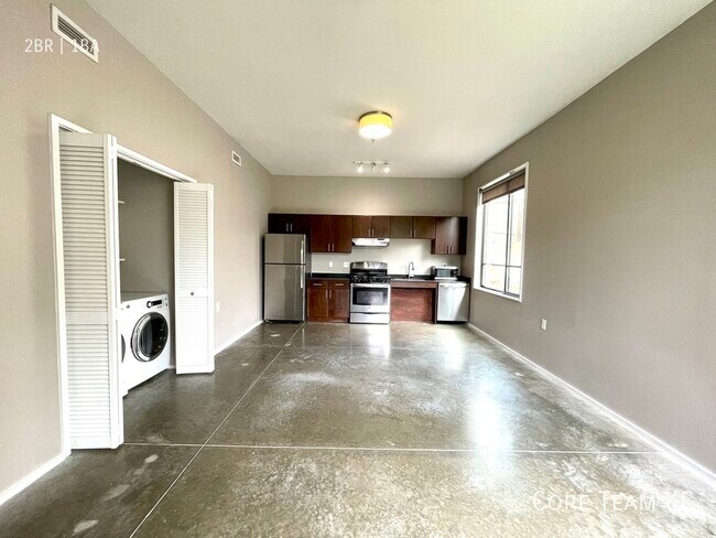 3632 Gillham Rd in Kansas City, MO - Building Photo - Building Photo