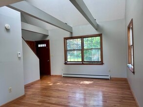 97 Pennell Ave in Portland, ME - Foto de edificio - Building Photo