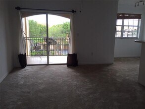 11601 SW 2nd St, Unit 305 in Pembroke Pines, FL - Building Photo - Building Photo