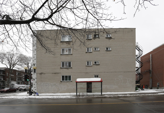 4492 Bourbonnière in Montréal, QC - Building Photo - Building Photo